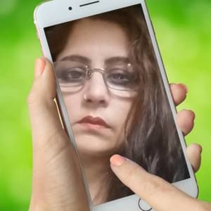 Meet your Posher, Samina